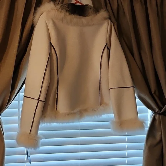 Regent Park Faux Leather Jacket - Picture 2 of 3